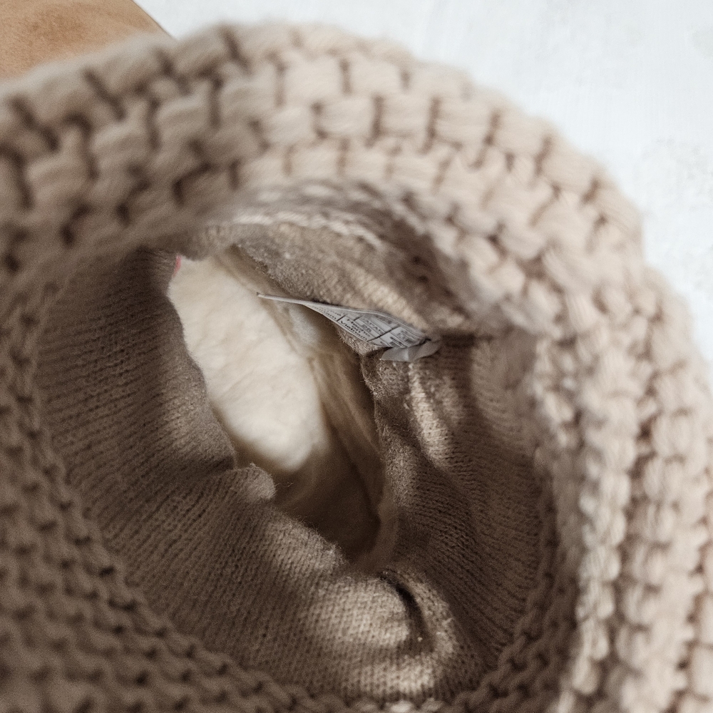 Ugg Chestnut Knit Boots - Picture 7 of 10